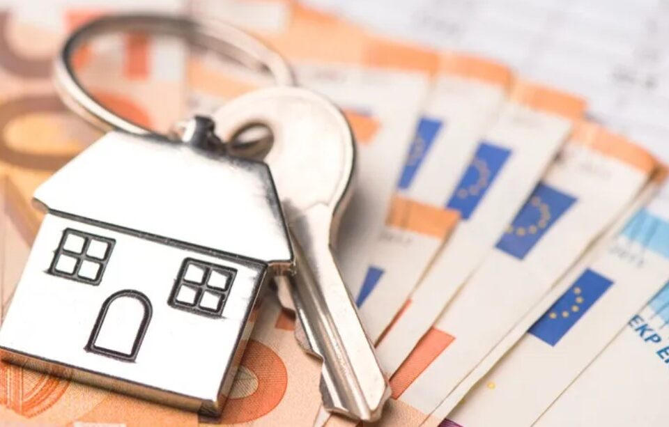5ef6129f0112 Paradox pe piața imobiliară: deși vânzările de locuințe scad în 2025, prețurile vor crește