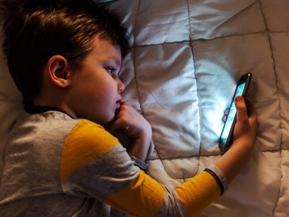 6077c42d1f0f Timpul excesiv în fața ecranelor are o legătură îngrijorătoare cu sănătatea mintală precară la copii și adolescenți