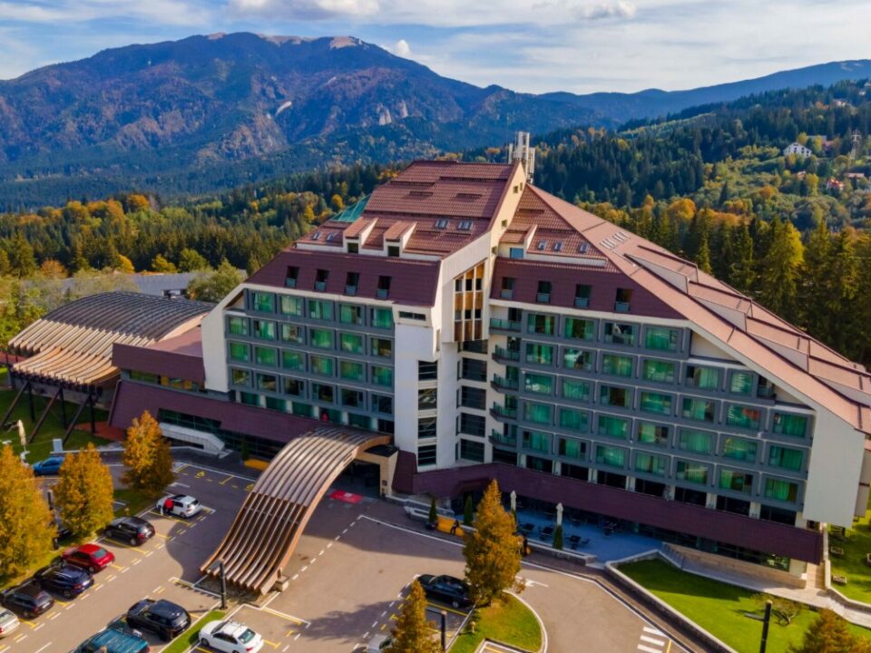 80d3b0bd4059 Eșec în afaceri: hotelul din Predeal a fost repus pe piața imobiliară după tranzacția eșuată