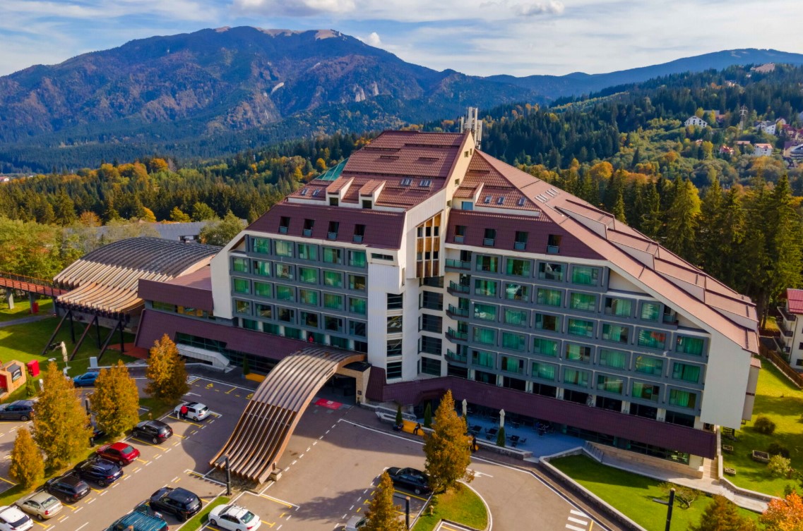 Eșec în afaceri: hotelul din Predeal a fost repus pe piața imobiliară după tranzacția eșuată