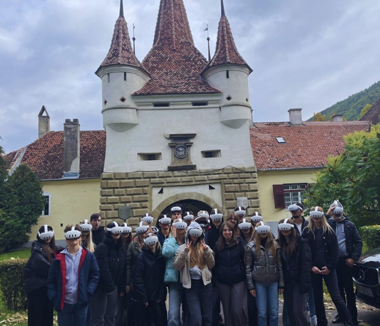 Screenshot Primul spațiu de realitate virtuală ghidată te plimbă prin Brașovul de altădată la 360 de grade